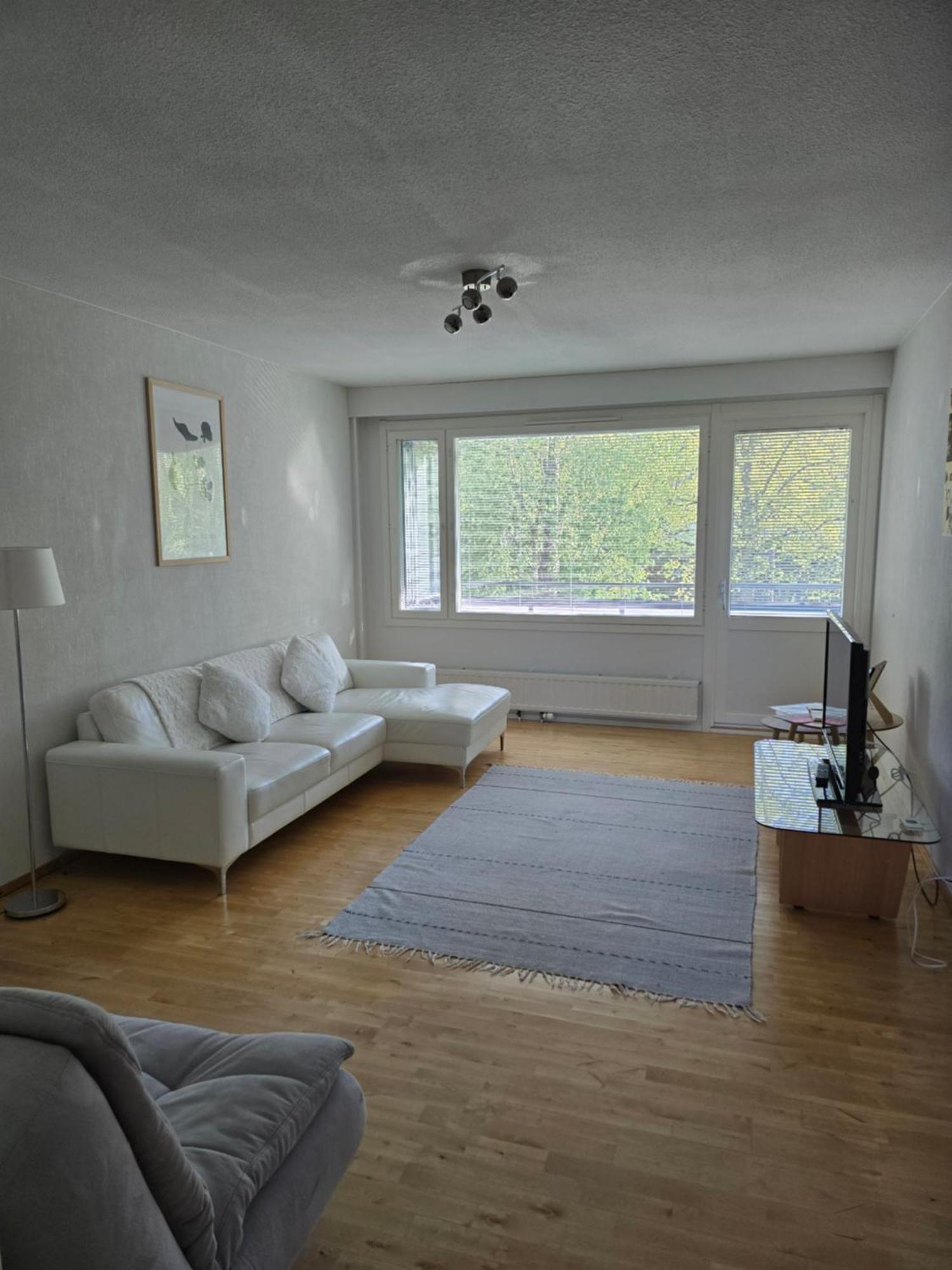 Avara Ja Kodikas Huoneisto Parvekkeella Heinola Exterior foto